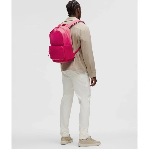 NWT Lululemon Everywhere Backpack 22L Raspberry Coulis/Sheer Oak - Picture 6 of 9